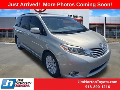 Beige 2016 Toyota Sienna Limited Premium for sale in Tulsa, OK