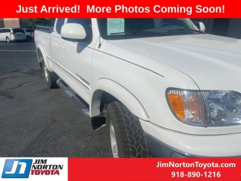 White 2000 Toyota Tundra Limited for sale in Tulsa, OK