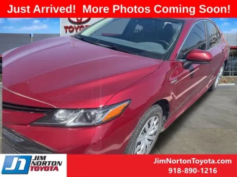 Red 2020 Toyota Camry Hybrid LE for sale in Tulsa, OK