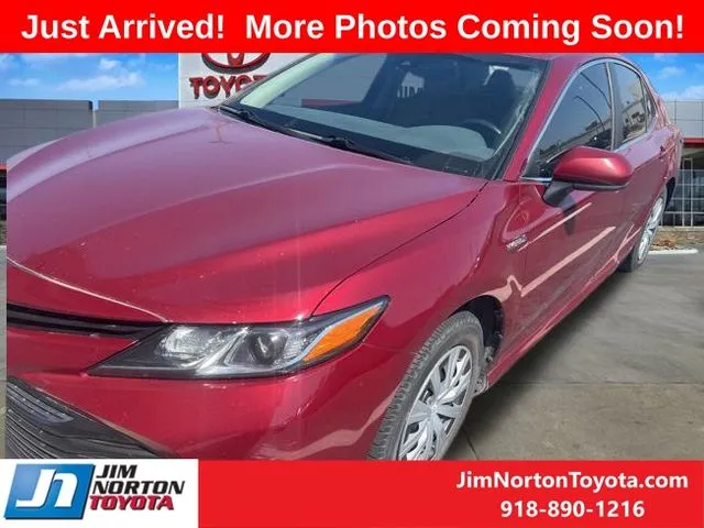 Red 2020 Toyota Camry Hybrid LE for sale in Tulsa, OK