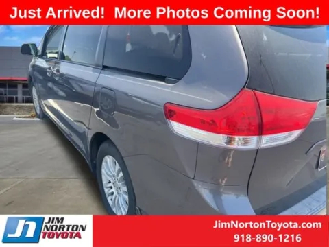 More photos of 2013 Toyota Sienna XLE at Jim Norton Toyota, OK
