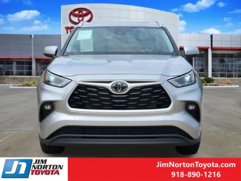 Photos of 2024 Toyota Highlander XLE for sale in Tulsa, OK at Jim Norton Toyota