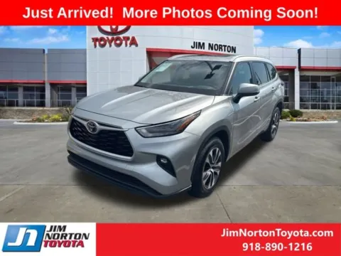 Another view of 2024 Toyota Highlander XLE for sale in Tulsa, OK at Jim Norton Toyota