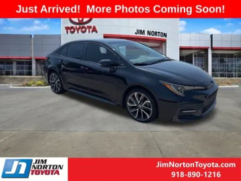 Black 2022 Toyota Corolla SE for sale in Tulsa, OK