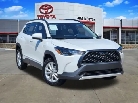 White 2022 Toyota Corolla Cross LE for sale in Tulsa, OK