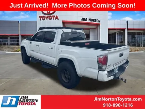 More photos of 2017 Toyota Tacoma Limited at Jim Norton Toyota, OK