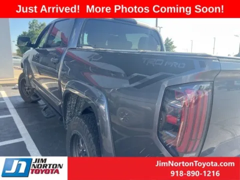 More photos of 2016 Toyota Tundra SR5 at Jim Norton Toyota, OK