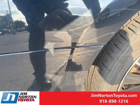 More photos of 2022 Toyota Camry SE at Jim Norton Toyota, OK