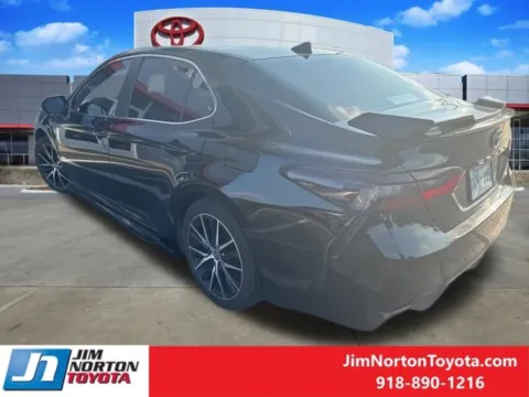 Photos of 2022 Toyota Camry SE for sale in Tulsa, OK at Jim Norton Toyota