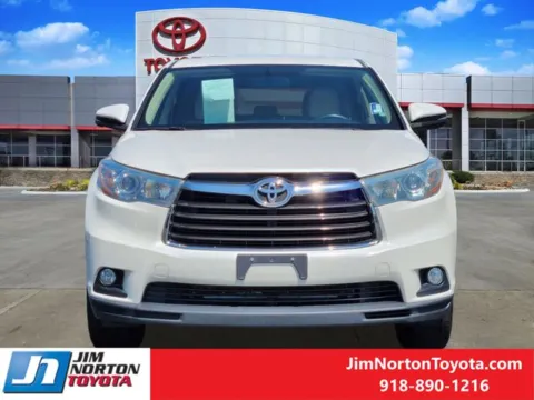 Photos of 2015 Toyota Highlander LE V6 for sale in Tulsa, OK at Jim Norton Toyota