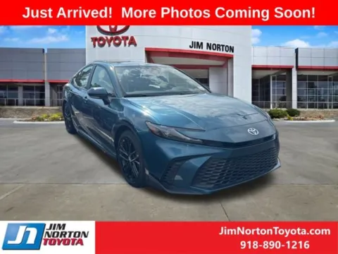 Blue 2025 Toyota Camry SE for sale in Tulsa, OK