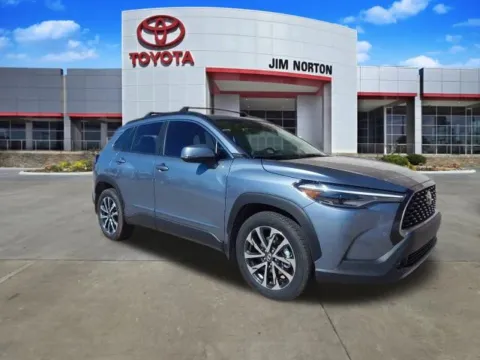 Gray 2025 Toyota Corolla Cross XLE for sale in Tulsa, OK