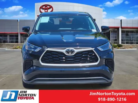 Photos of 2023 Toyota Highlander L for sale in Tulsa, OK at Jim Norton Toyota
