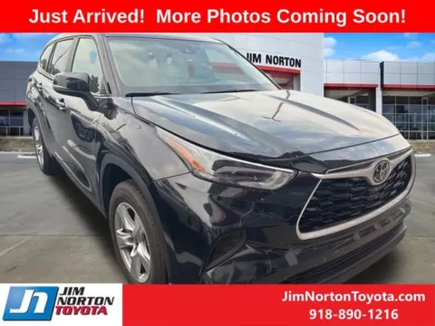 Black 2023 Toyota Highlander L for sale in Tulsa, OK
