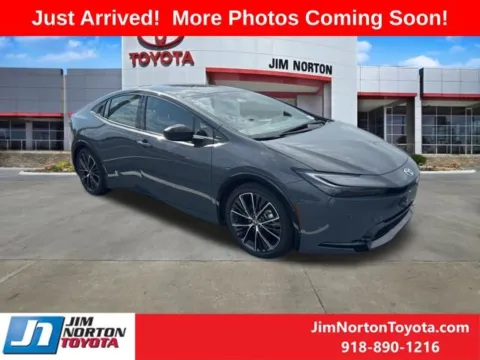 Gray 2024 Toyota Prius Limited for sale in Tulsa, OK