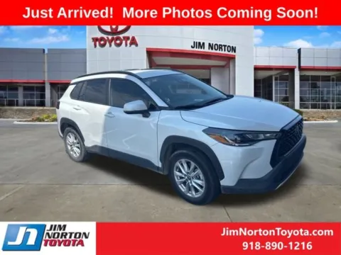 White 2022 Toyota Corolla Cross LE for sale in Tulsa, OK