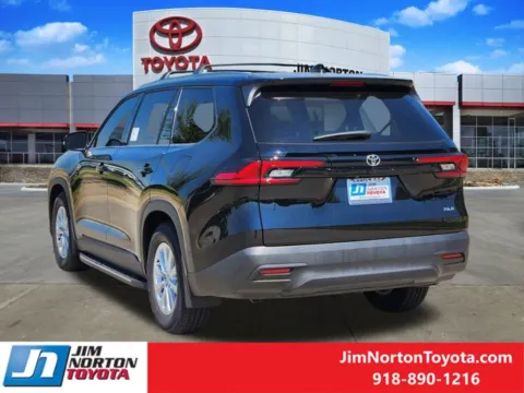 More photos of 2025 Toyota Grand Highlander XLE at Jim Norton Toyota, OK
