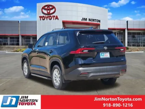 More photos of 2025 Toyota Grand Highlander XLE at Jim Norton Toyota, OK