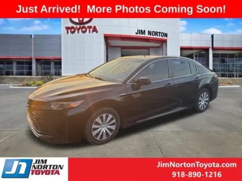 Photos of 2019 Toyota Camry Hybrid LE for sale in Tulsa, OK at Jim Norton Toyota