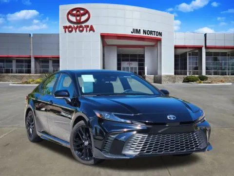 Black 2025 Toyota Camry SE for sale in Tulsa, OK