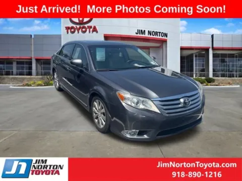 Gray 2011 Toyota Avalon Limited for sale in Tulsa, OK