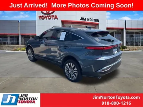 More photos of 2024 Toyota Venza XLE at Jim Norton Toyota, OK