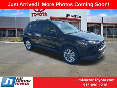 Black 2024 Toyota Corolla Cross LE for sale in Tulsa, OK