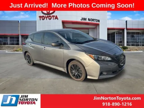 Gray 2023 Nissan Leaf S for sale in Tulsa, OK
