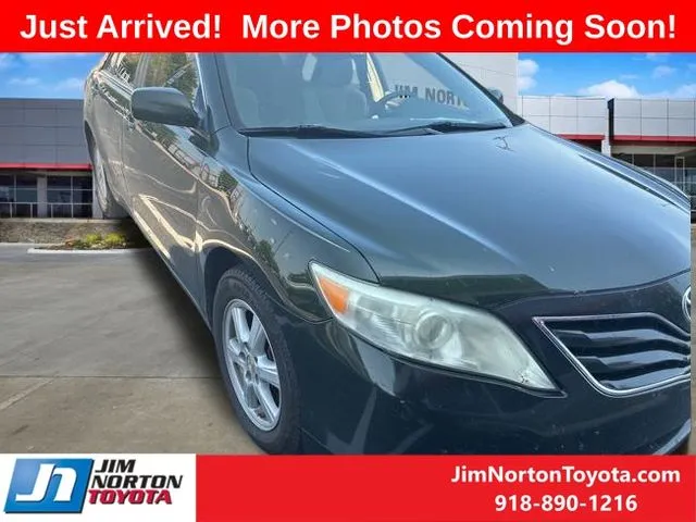 Green 2010 Toyota Camry LE for sale in Tulsa, OK