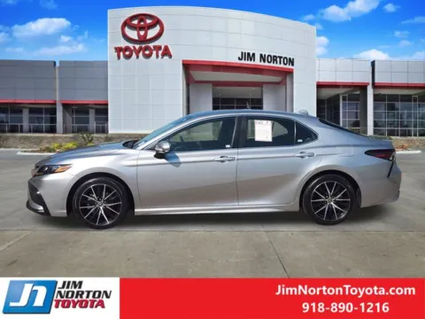 More photos of 2023 Toyota Camry SE at Jim Norton Toyota, OK