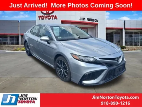 Silver 2023 Toyota Camry SE for sale in Tulsa, OK