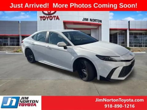 White 2025 Toyota Camry SE for sale in Tulsa, OK