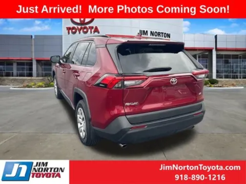 More photos of 2020 Toyota RAV4 LE at Jim Norton Toyota, OK