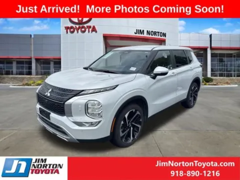 Another view of 2024 Mitsubishi Outlander SE for sale in Tulsa, OK at Jim Norton Toyota