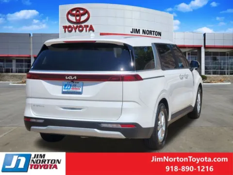 More photos of 2023 Kia Carnival LX at Jim Norton Toyota, OK