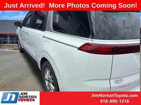 More photos of 2023 Kia Carnival LX at Jim Norton Toyota, OK