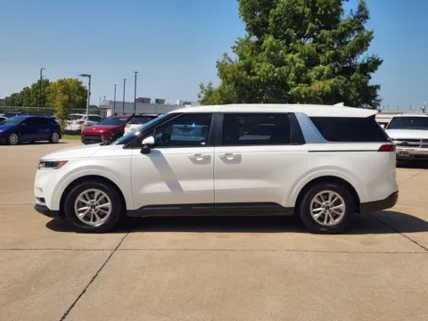 More photos of 2023 Kia Carnival LX at Jim Norton Toyota, OK