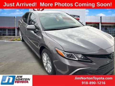 Gray 2023 Toyota Camry LE for sale in Tulsa, OK