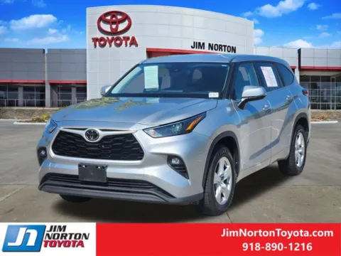 Another view of 2023 Toyota Highlander LE for sale in Tulsa, OK at Jim Norton Toyota
