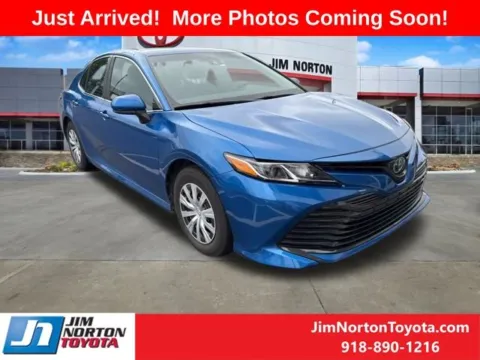 Photos of 2020 Toyota Camry Hybrid LE for sale in Tulsa, OK at Jim Norton Toyota