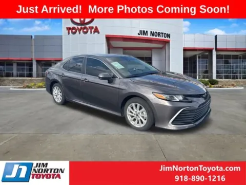 Gray 2023 Toyota Camry LE for sale in Tulsa, OK
