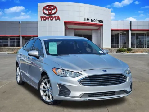 Silver 2019 Ford Fusion Hybrid SE for sale in Tulsa, OK