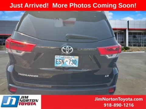 More photos of 2017 Toyota Highlander LE Plus at Jim Norton Toyota, OK