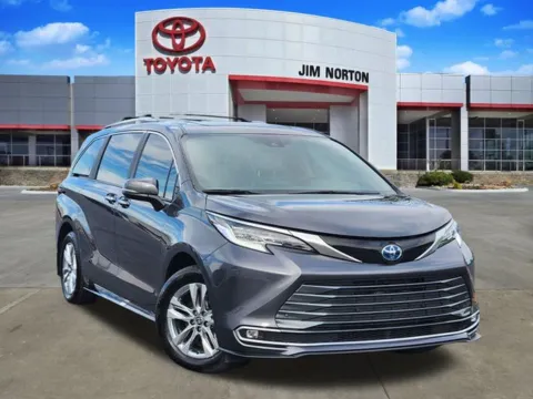 Gray 2025 Toyota Sienna Limited for sale in Tulsa, OK