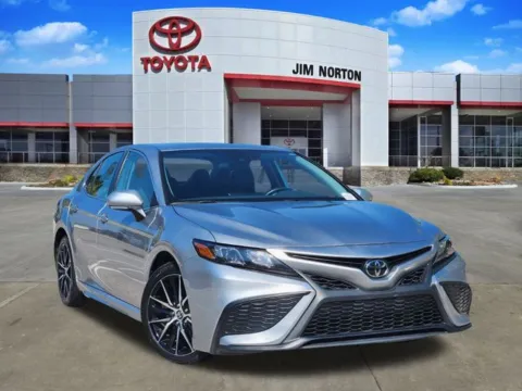Silver 2024 Toyota Camry SE for sale in Tulsa, OK