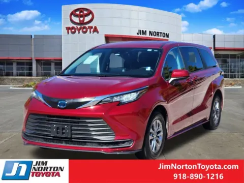 Another view of 2022 Toyota Sienna LE for sale in Tulsa, OK at Jim Norton Toyota