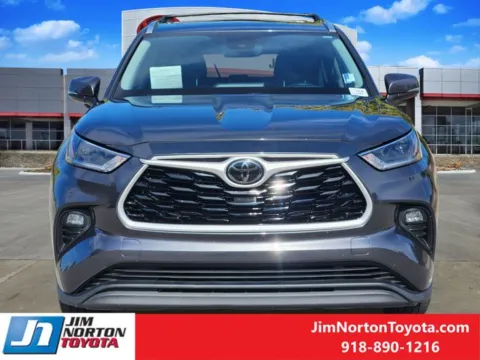 Photos of 2021 Toyota Highlander XLE for sale in Tulsa, OK at Jim Norton Toyota