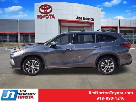 More photos of 2021 Toyota Highlander XLE at Jim Norton Toyota, OK