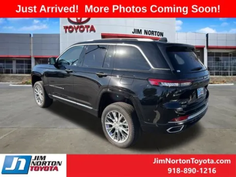 More photos of 2023 Jeep Grand Cherokee Summit at Jim Norton Toyota, OK