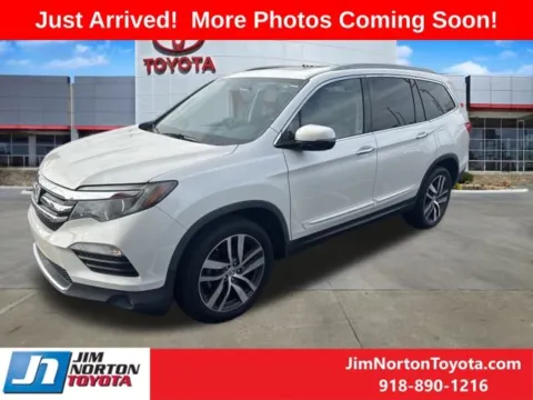 Photos of 2017 Honda Pilot Touring for sale in Tulsa, OK at Jim Norton Toyota